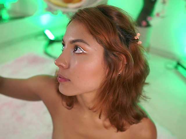 Live sex webcam photo for ambercolors7 #290699943