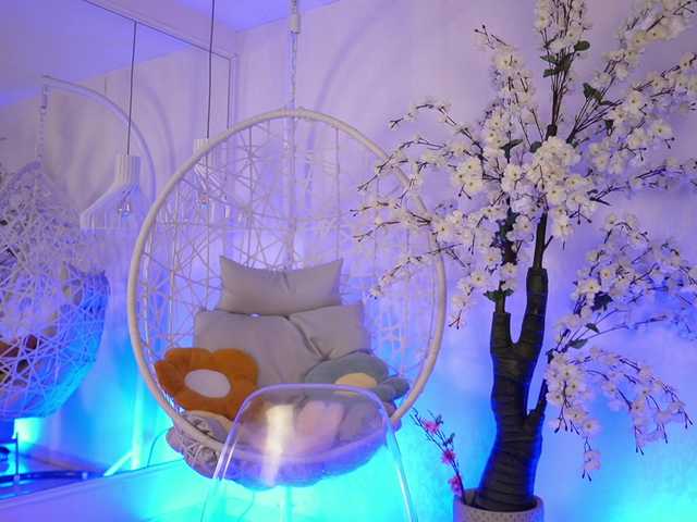 Live sex webcam photo for ambercolors7 #290783506