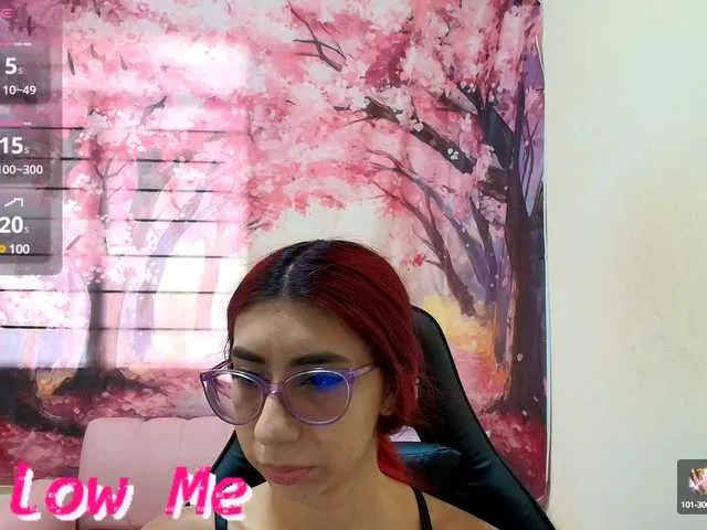 Live sex webcam photo for ambersexy18 #290992222