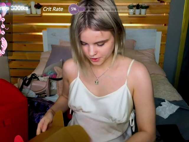 Live sex webcam photo for ameligrovven #275542075