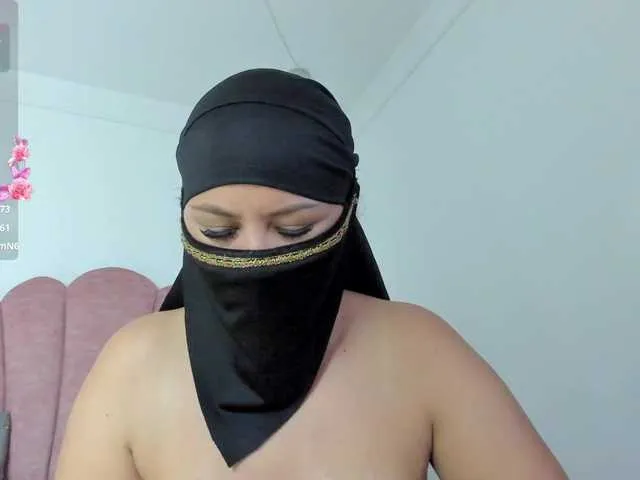 Live sex webcam photo for amina-hafssa #290817602