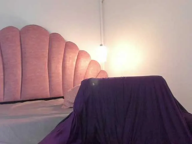 Live sex webcam photo for amina-hafssa #290892663