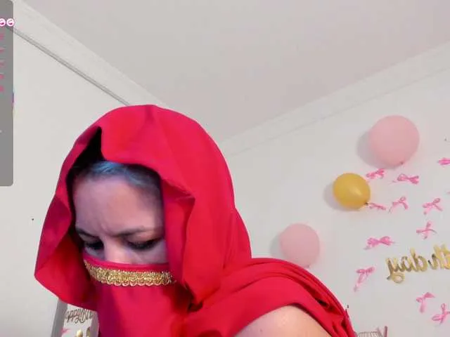 Live sex webcam photo for amina-hafssa #291580064