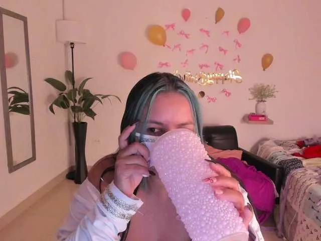 Live sex webcam photo for amina-hafssa #291619645