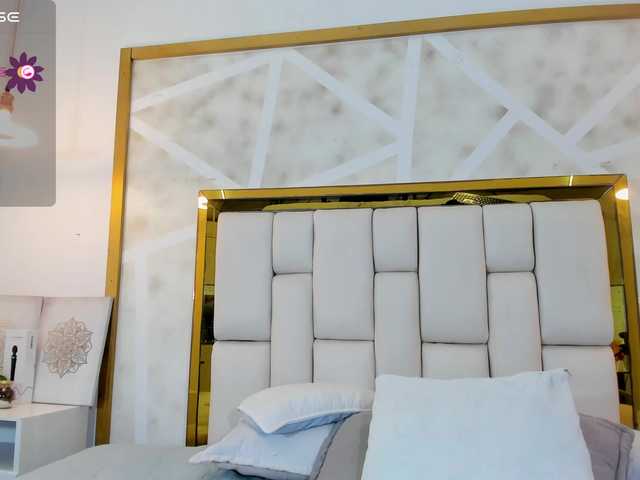 Live sex webcam photo for amira-s #277476336