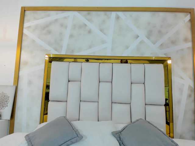 Live sex webcam photo for amira-s #277783727