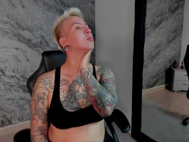 Live sex webcam photo for amy-ink #273538768