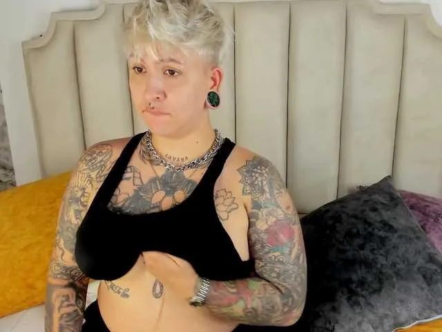 Live sex webcam photo for amy-ink #290950970