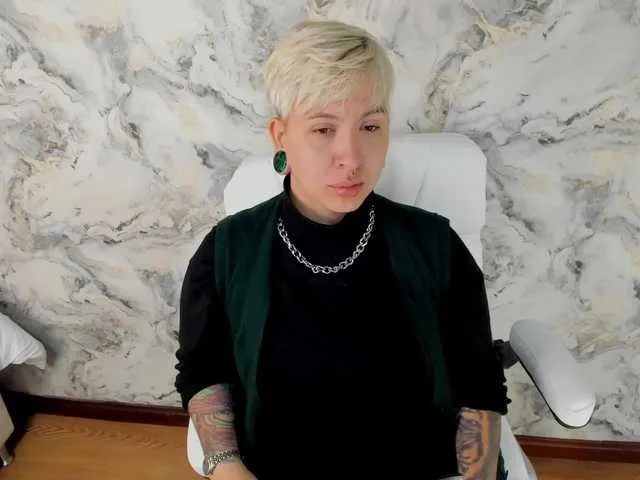 Live sex webcam photo for amy-ink #291028240