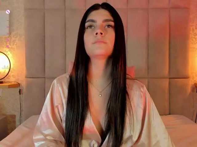 Live sex webcam photo for amy-saenz #290467299