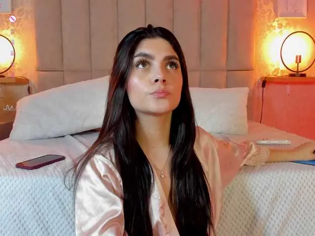 Live sex webcam photo for amy-saenz #290481457