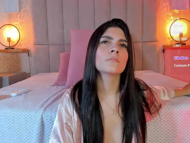 Live sex webcam photo for amy-saenz #290576587