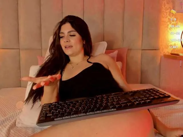 Live sex webcam photo for amy-saenz #291340814