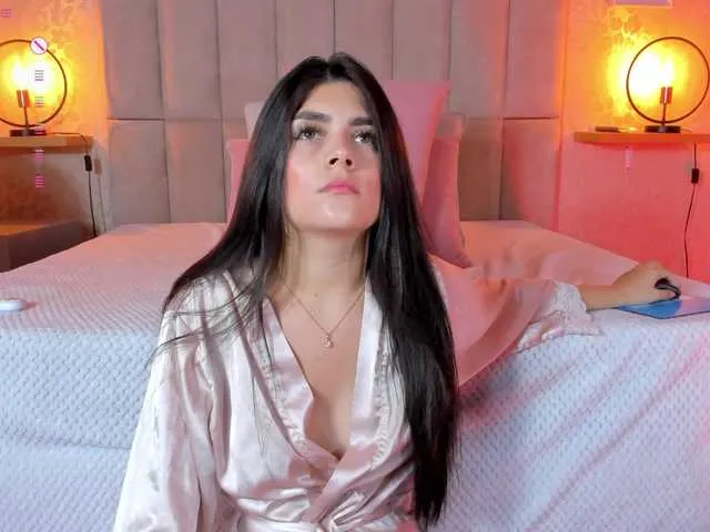 Live sex webcam photo for amy-saenz #291596544