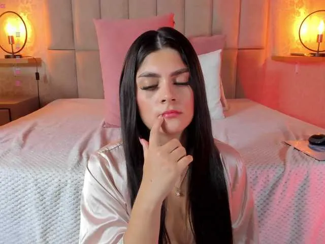 Live sex webcam photo for amy-saenz #291616952