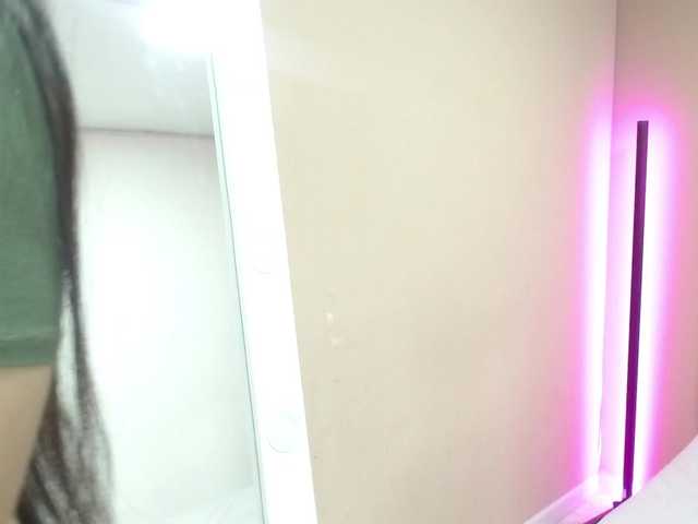 Live sex webcam photo for amyjoness #277835613