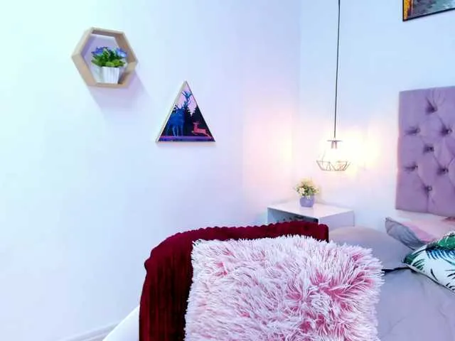 Live sex webcam photo for amypond-1 #275603268