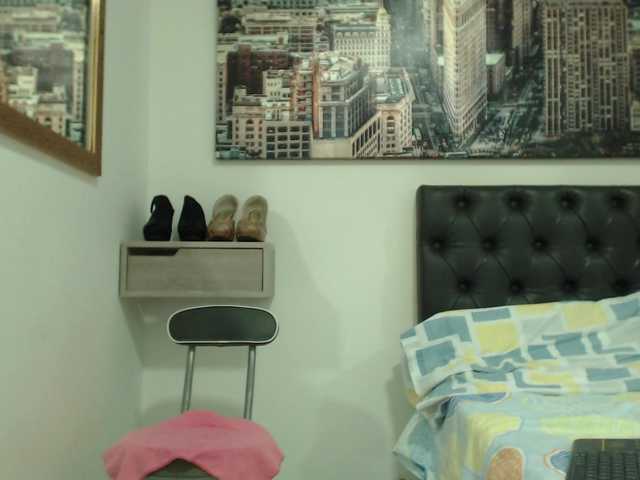 Live sex webcam photo for amysnow #277356194