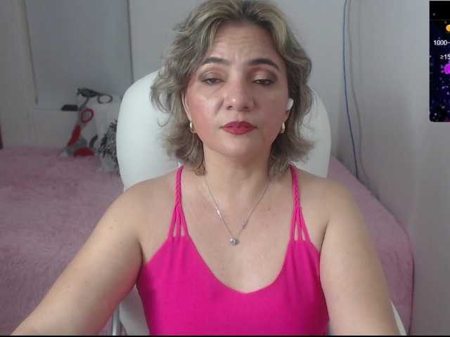 Live sex webcam photo for ana-hotmilf #277706851