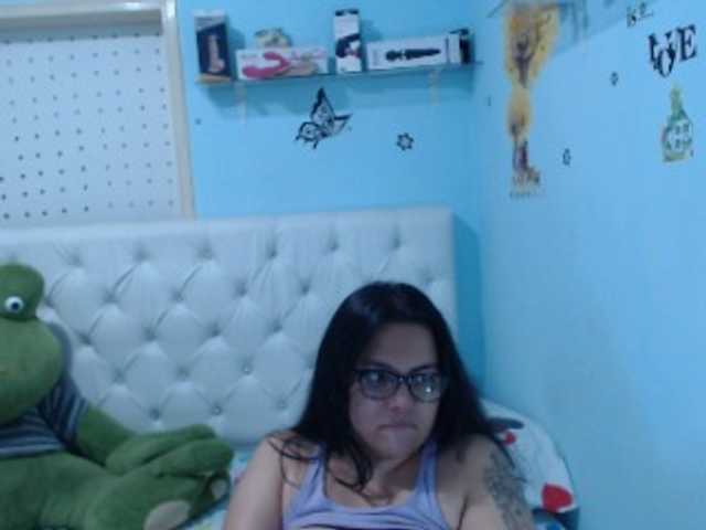 Live sex webcam photo for ana-loveee #275882451