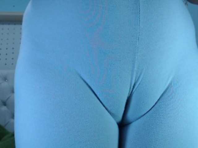 Live sex webcam photo for ana-loveee #275972747