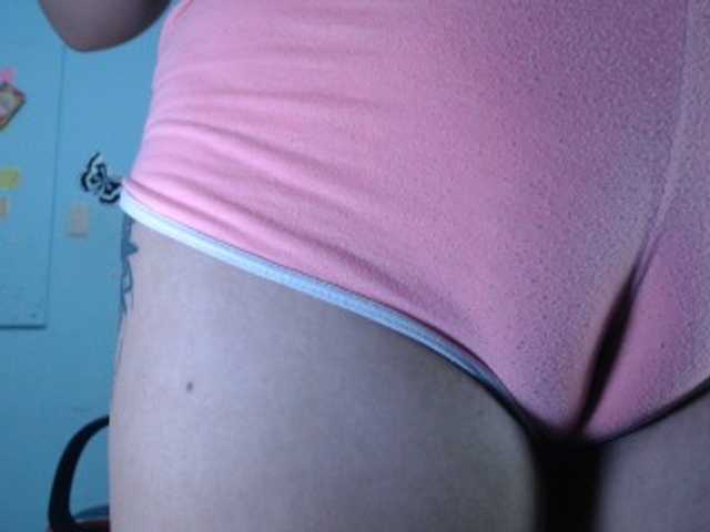 Live sex webcam photo for ana-loveee #276197311