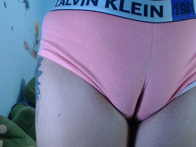 Live sex webcam photo for ana-loveee #276596431