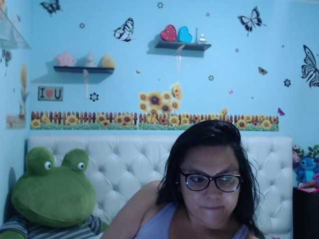 Live sex webcam photo for ana-loveee #276710055