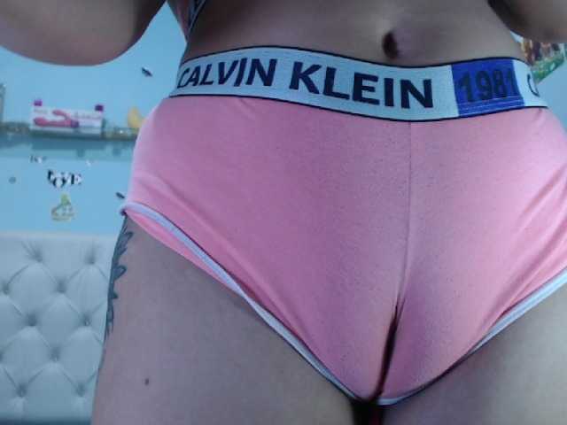 Live sex webcam photo for ana-loveee #277023643