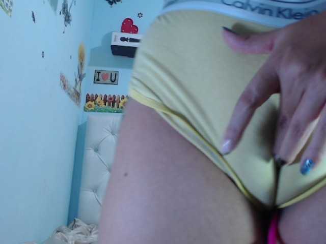 Live sex webcam photo for ana-loveee #277611752