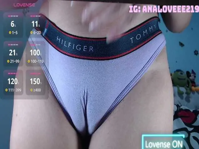Live sex webcam photo for ana-loveee #293638743