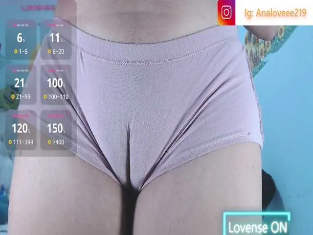 Live sex webcam photo for ana-loveee #294304426