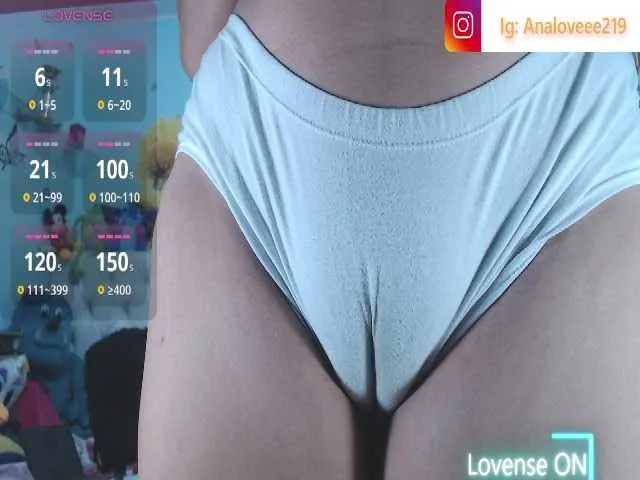 Live sex webcam photo for ana-loveee #294330705