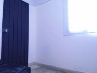 Live sex webcam photo for AnahiCruz #125685862