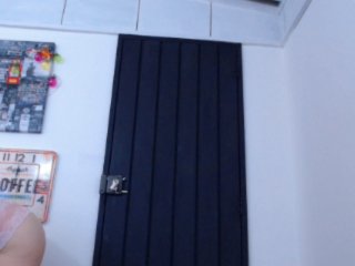 Live sex webcam photo for AnahiCruz #126854436