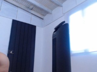 Live sex webcam photo for AnahiCruz #127320802