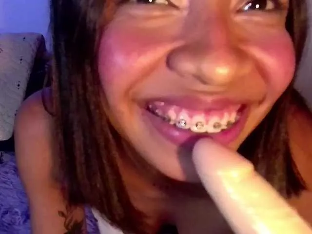 Live sex webcam photo for anais-tgn #291018104