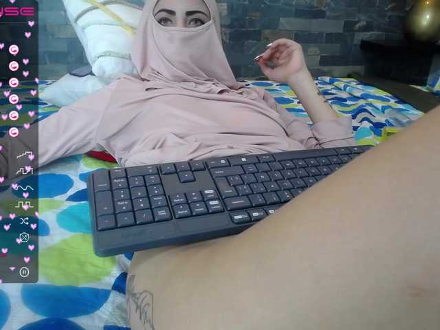 Live sex webcam photo for anandaaruna #275854877