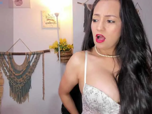 Live sex webcam photo for anaruiz #292586481