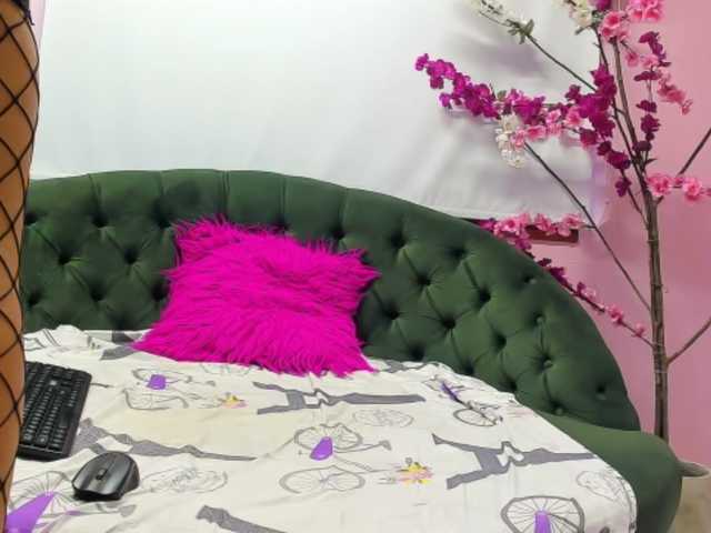 Live sex webcam photo for anastasiaotis #277339605