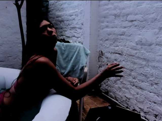 Live sex webcam photo for anastasiaotis #277341546