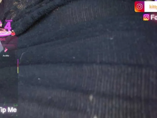 Live sex webcam photo for anasweet69 #291570457