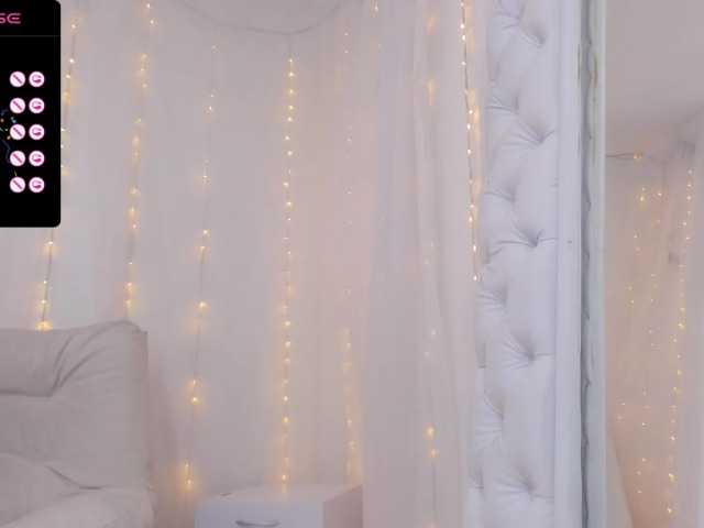 Live sex webcam photo for anchela-garcia #277097983