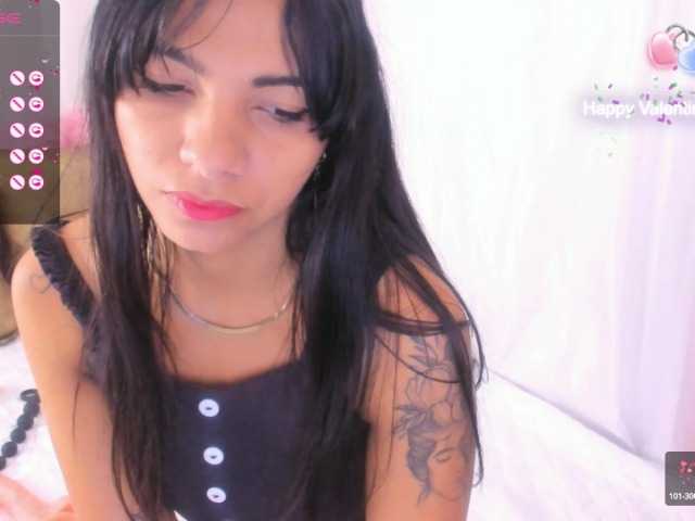 Live sex webcam photo for anchela-garcia #277325233