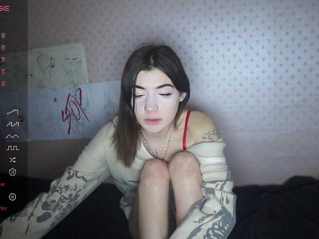 Live sex webcam photo for andeldust666 #277056692