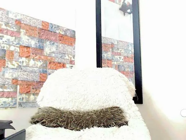 Live sex webcam photo for andrea-ospina #276816417