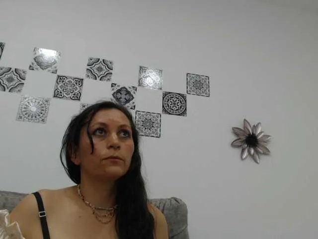 Live sex webcam photo for andrea-ruby #272729532