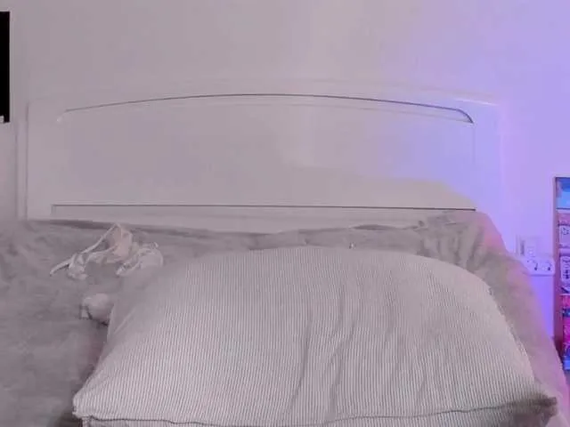 Live sex webcam photo for andrea-tasty #290545990