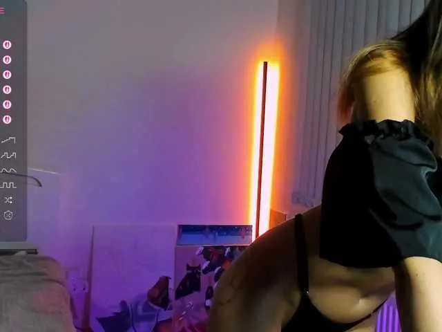 Live sex webcam photo for andrea-tasty #291121493