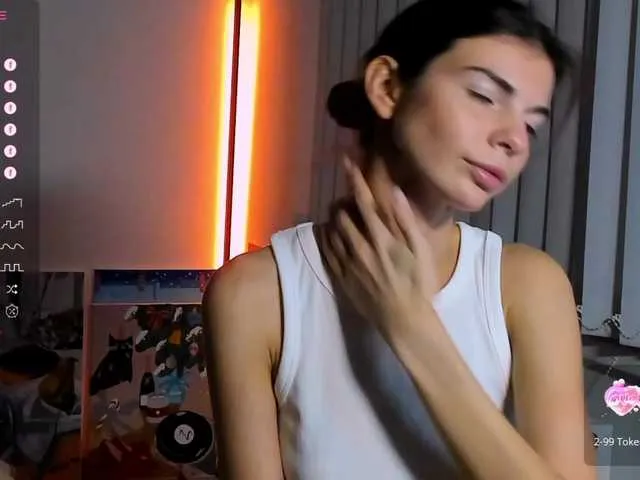 Live sex webcam photo for andrea-tasty #291329312